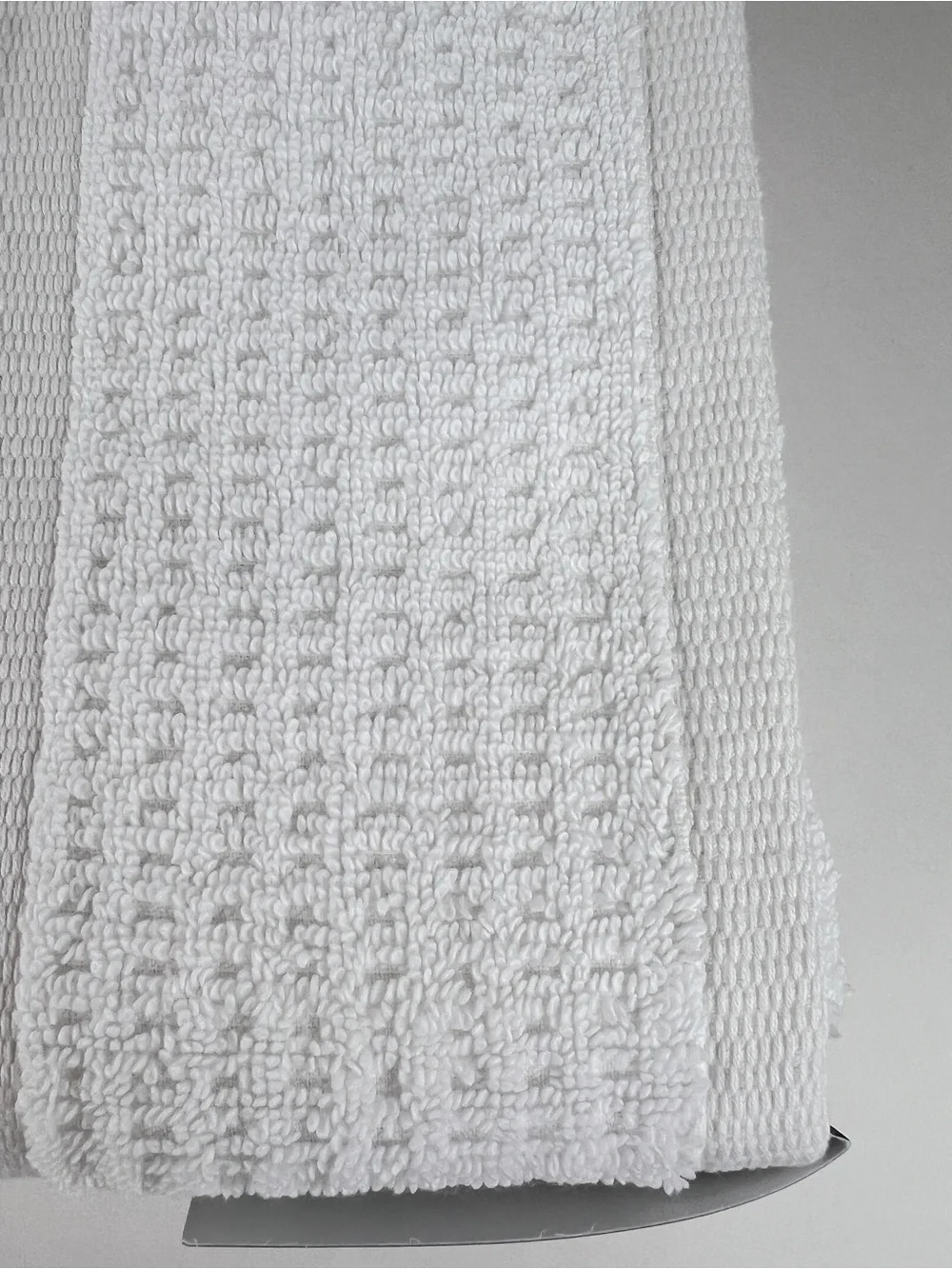 Hotel Balfour Bath Towels White Waffle Made in Turkey Soft Cotton 2 Pc Set NEW